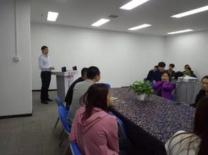 從巔峰到休憩 一位社會經濟咨詢師的自我告解